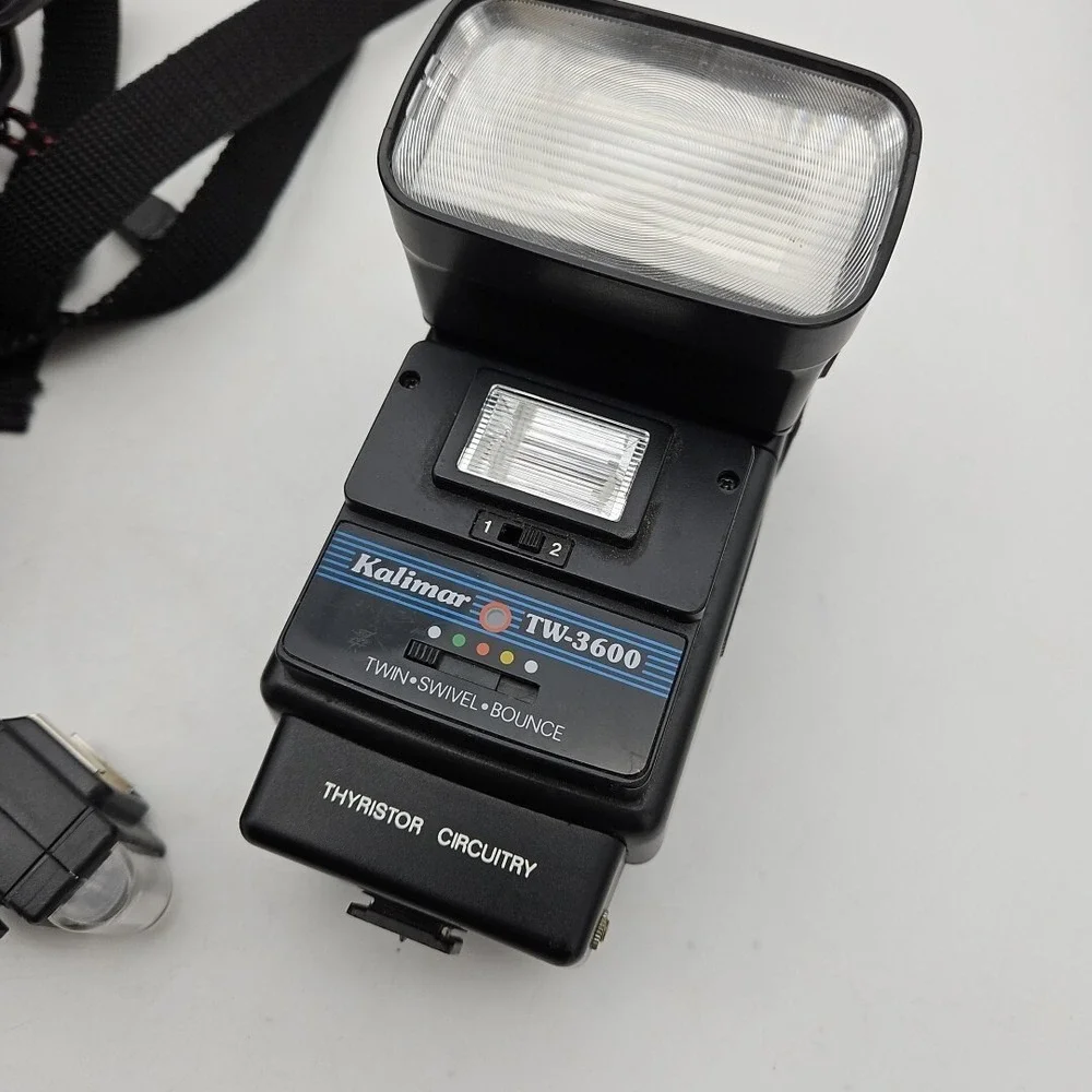 Kalimar TW-3600 Vintage Camera Flash With Bag‎ AS IS FOR PARTS